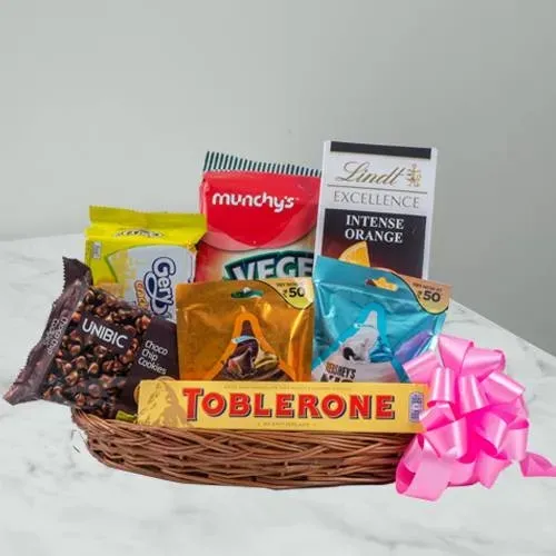 Chocolate Gift Hamper  Tempting Choco Hamper  Online Delivery In India