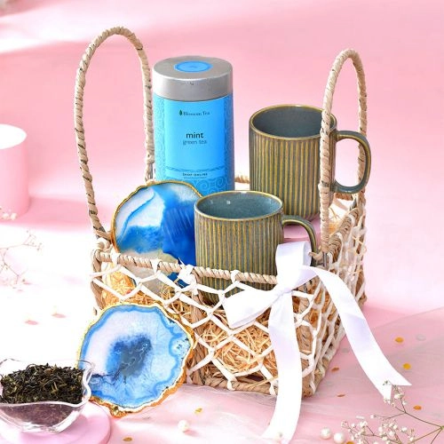 Luxurious Moms Day Gifting Delight