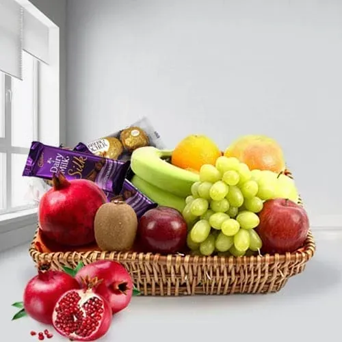 Deliver Seasonal Fruits N Chocolates Basket