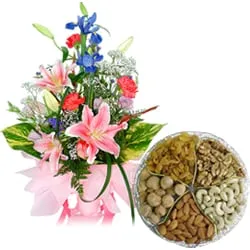 Deliver Seasonal Flowers Bouquet with Assorted Dry Fruits