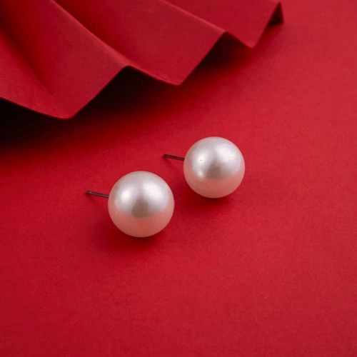 Chic Pair   Pearl Drop Earrings