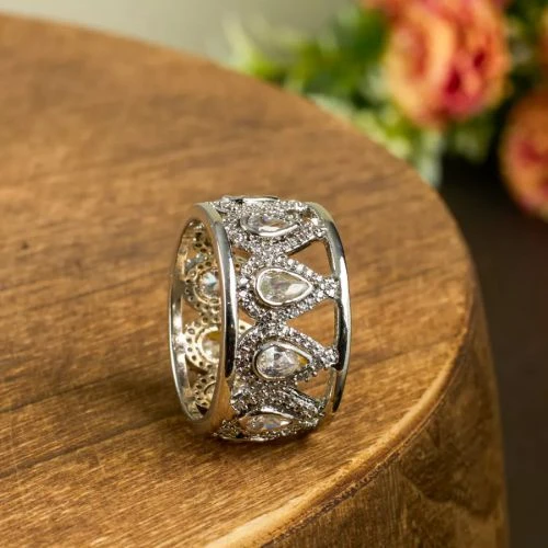 Embellishing band