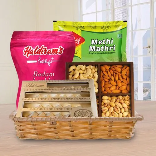 Pretty Decorative Basket Hamper Pretty Decorative Basket Hamper