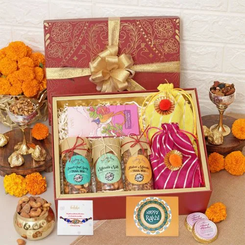 Rakhi Gourmet Crunch Gift Combo